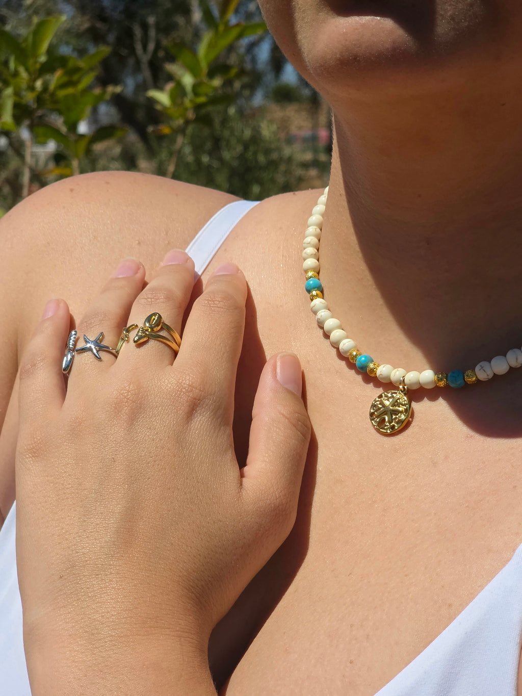 Collar coral