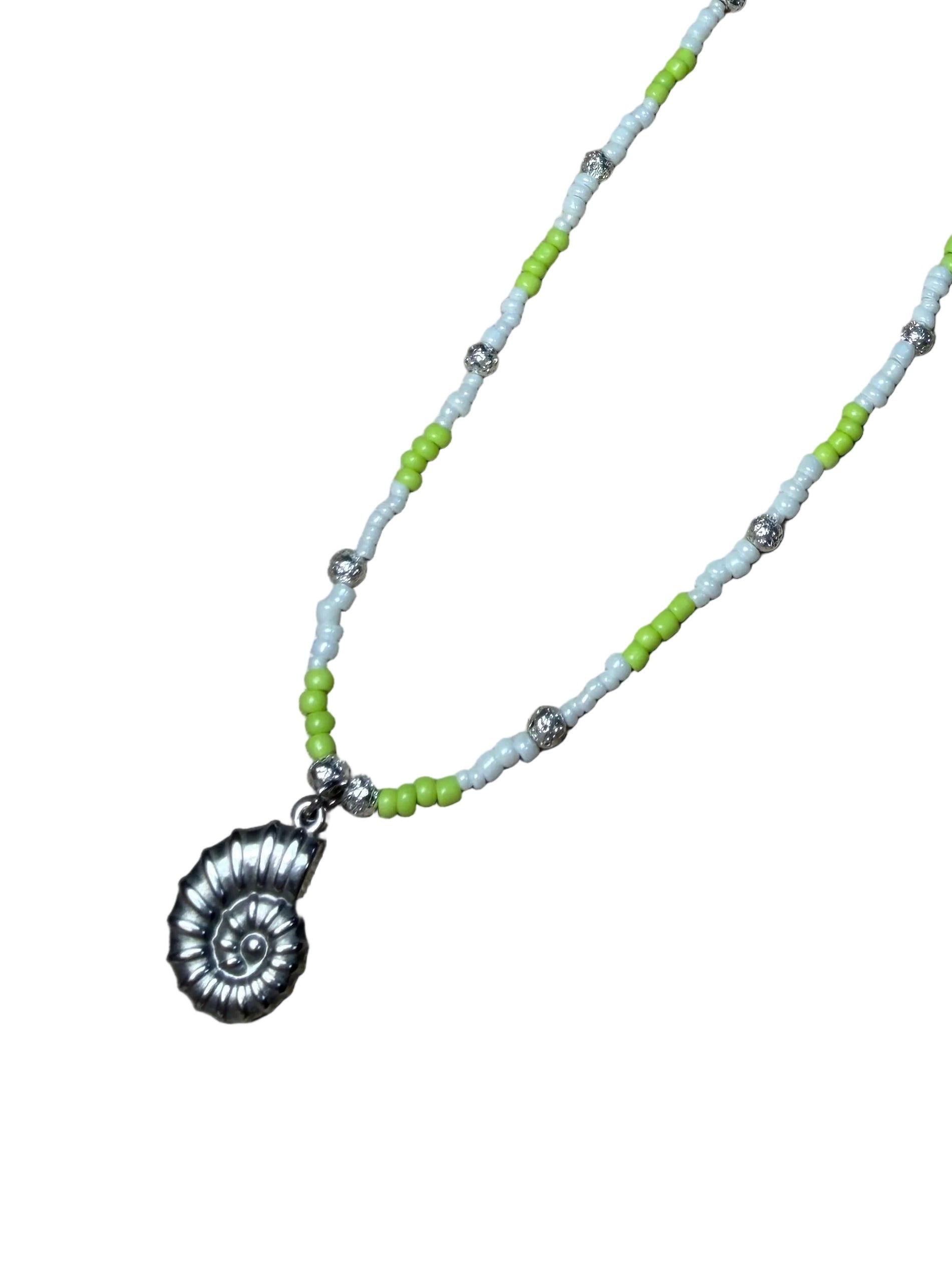 Collar caracola verde